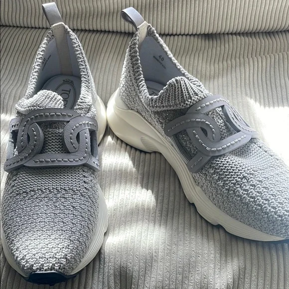 Women’s Gray Sneakers - Picture 4 of 6